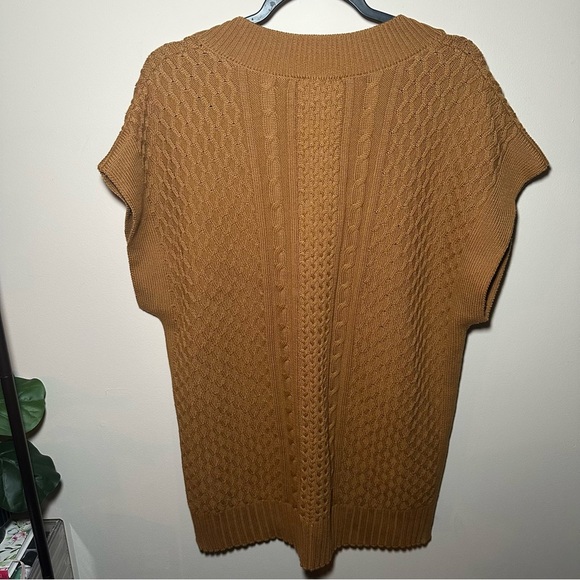 Women's Brown Sweater Vest - Picture 13 of 15